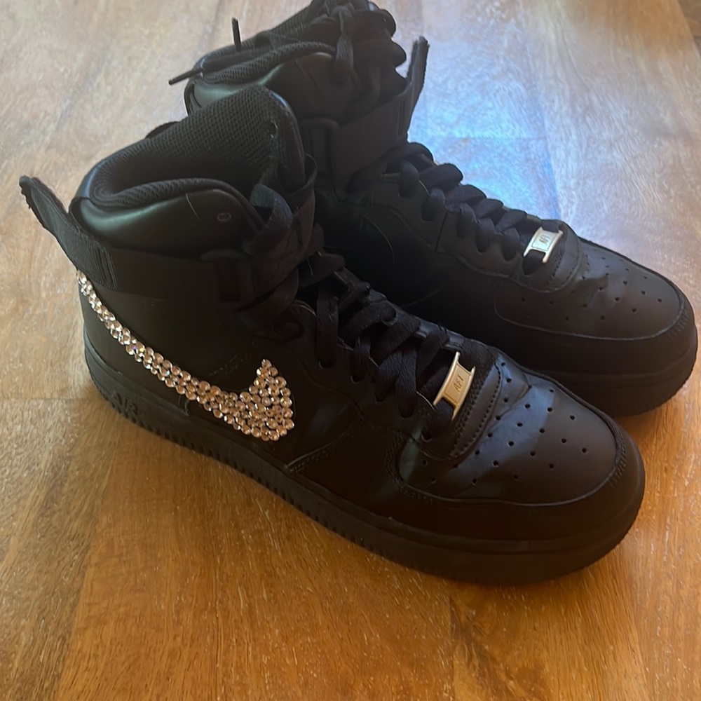 Youth 6.5 (fits women’s 7.5-8) Air Force 1.  Custom Swarovski crystal Nike logo.